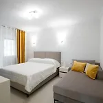 Lägenhet Ellie's Gjirokastër